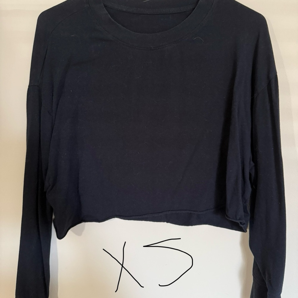 Fabletics Black Long Sleeve Crop Top